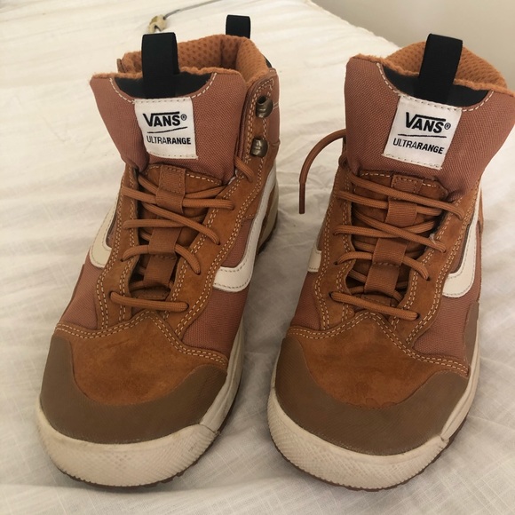 vans hiking shoes - Picture 1 of 2